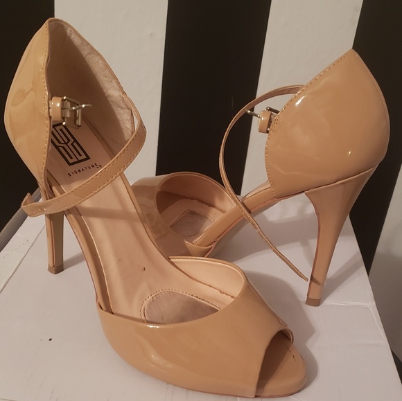 Shoes - Picture 1 of 1